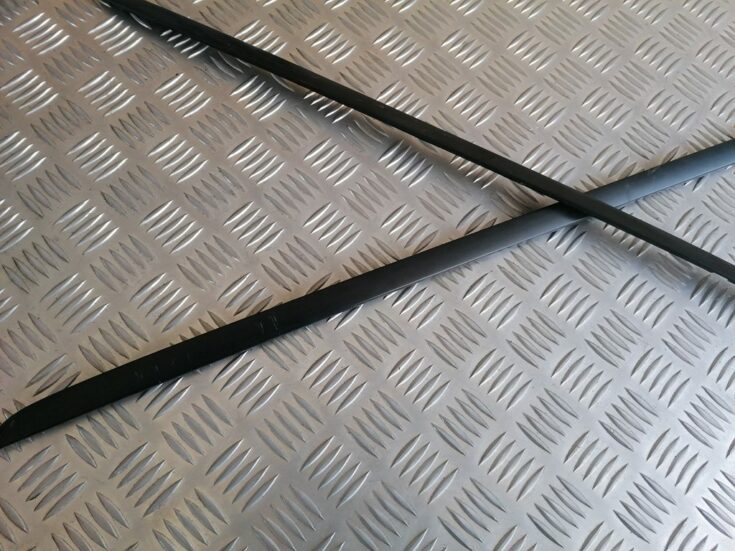 Vējstikla moldings priekš FORD C-MAX 2011