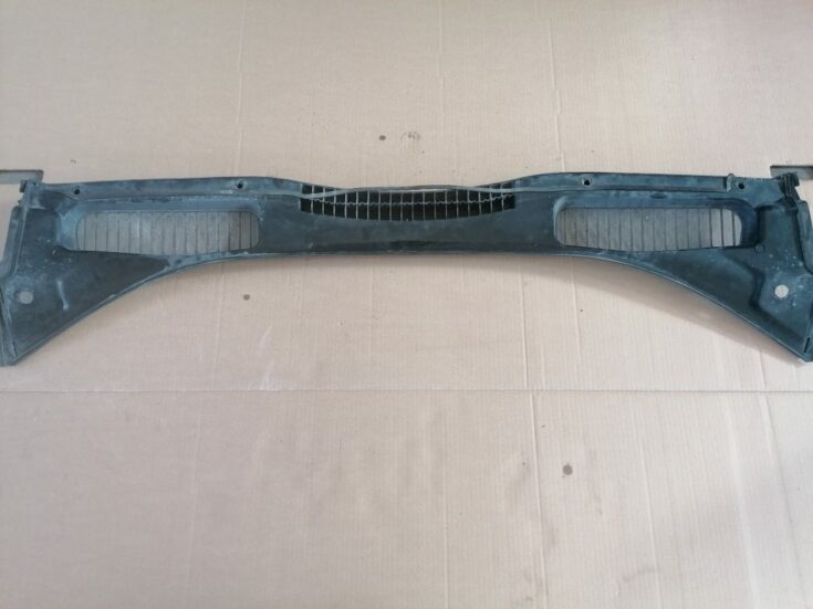 Vējstikla uzlikas (deflektora) režģis priekš FORD C-MAX 2011