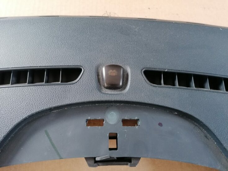 Vējstikla ventilācijas režģis (salonā) priekš FORD C-MAX 2011