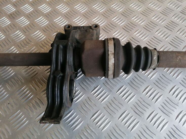 Pusass priekšēja labā priekš CITROEN C4 2006