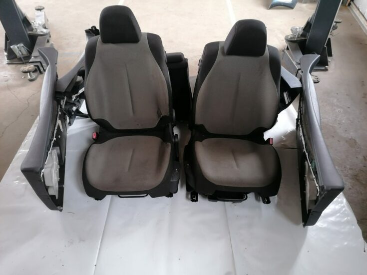 Sēdekļu komplekts priekš CITROEN C4 2006