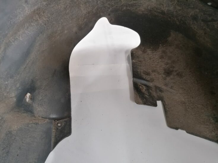 Aizmugurējais kreisais paspārns priekš CITROEN C4 2006