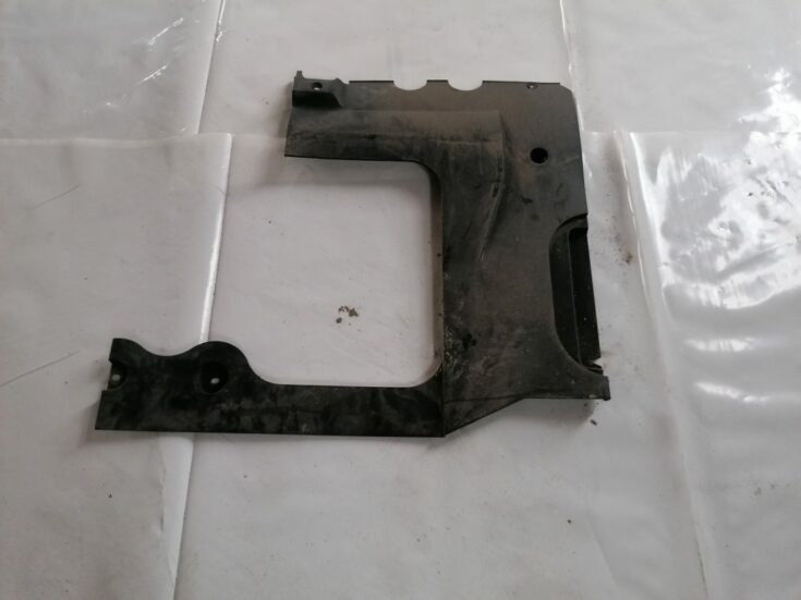 Degvielas sadales caurules putekļu aizsargs priekš CITROEN C4 2006