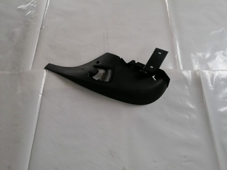 Centrālās konsoles (apdares) sānu panelis priekš CITROEN C4 2006