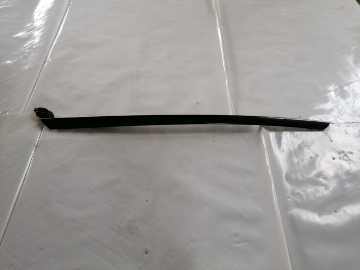 Vējstikla moldings priekš CITROEN C4 2006