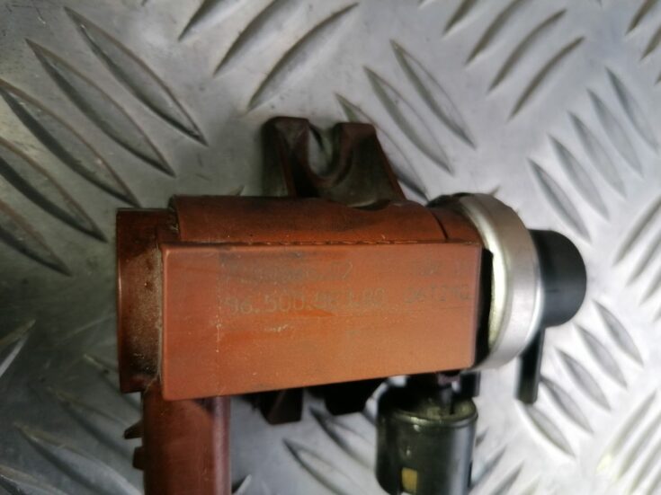 Izplūdes solenoīda vārsts priekš VOLVO C30 2008 TURQUOISE