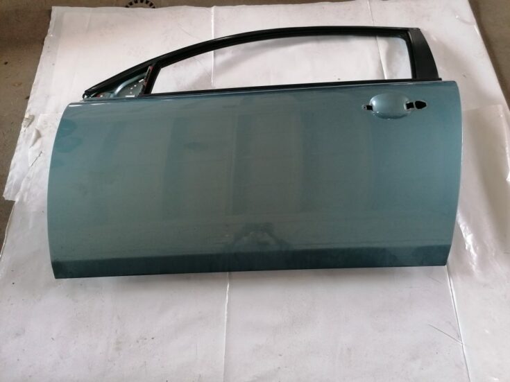 Priekšējās kreisās durvis priekš VOLVO C30 2008 TURQUOISE
