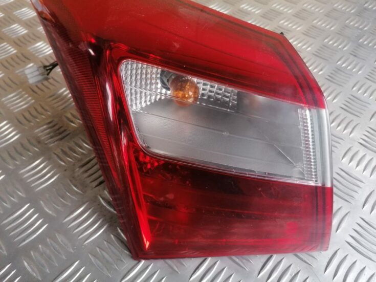 Aizmugurējais kreisais lukturis priekš HYUNDAI I30 2012