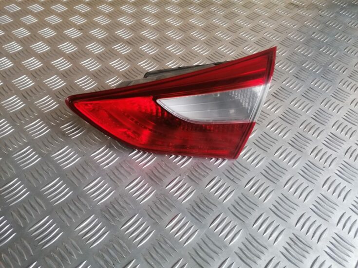 Bagāžnieka vāka labais lukturis priekš HYUNDAI I30 2012