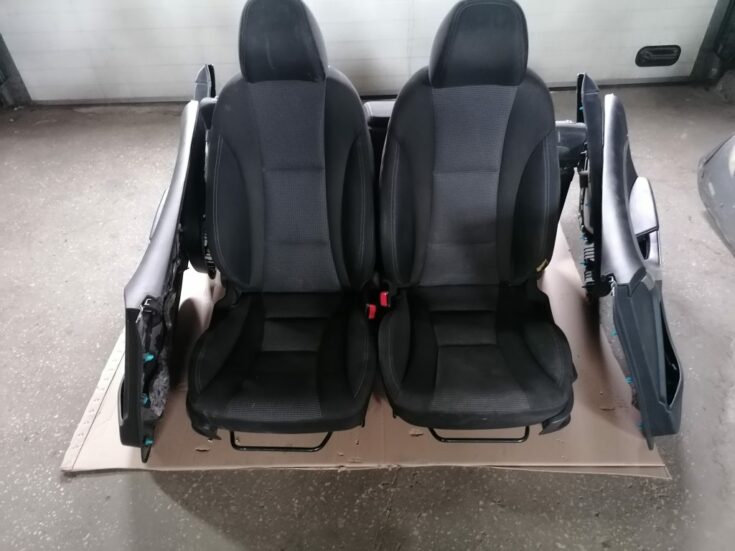 Sēdekļu komplekts priekš HYUNDAI I30 2012