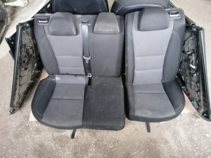 Sēdekļu komplekts priekš HYUNDAI I30 2012
