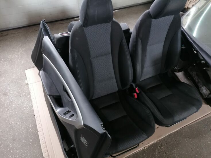 Sēdekļu komplekts priekš HYUNDAI I30 2012