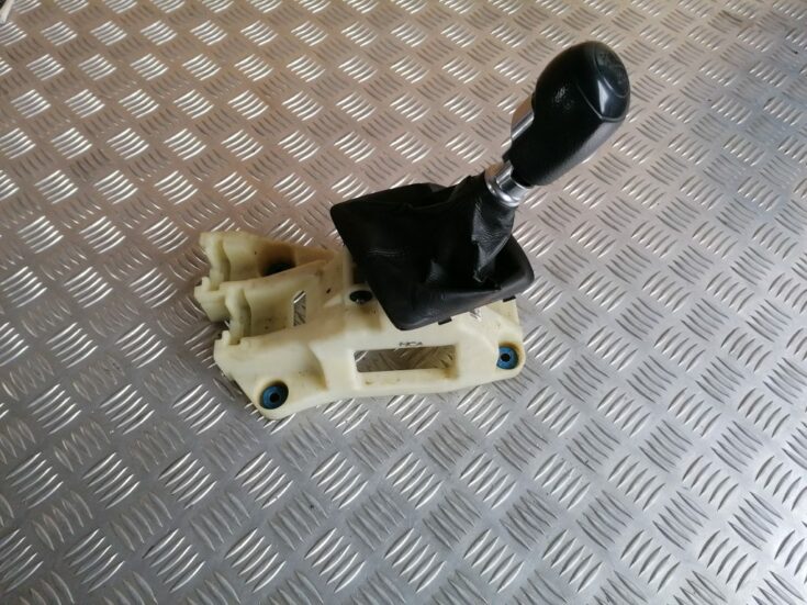 Ātrumu pārslēgšanas slēdzis priekš HYUNDAI I30 2012