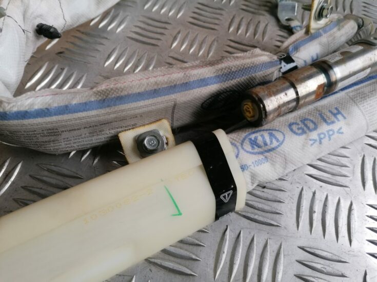 Griestu drošības spilvens, pa kreisi priekš HYUNDAI I30 2012