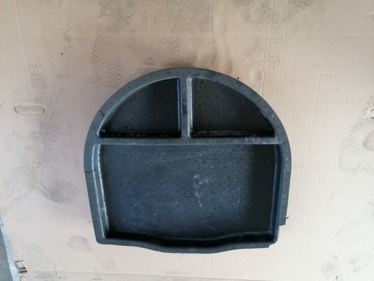 Bagāžnieka nodalījuma instrumentu ieliktnis priekš HYUNDAI I30 2012