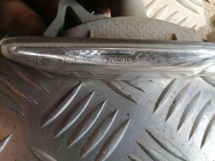 Pagrieziena signala lukturis priekš HYUNDAI I30 2012