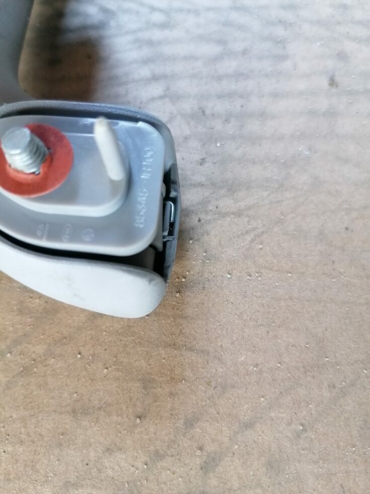 Salona rokturis griestos priekš HYUNDAI I30 2012