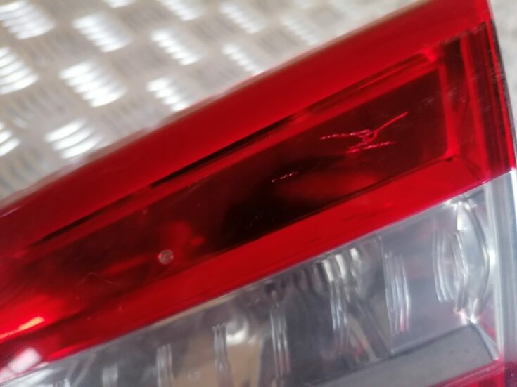 Bagāžnieka vāka labais lukturis priekš CITROEN PICASSO 2007