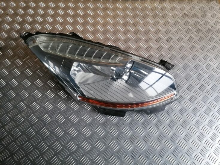 Priekšējais labais lukturis priekš CITROEN PICASSO 2007