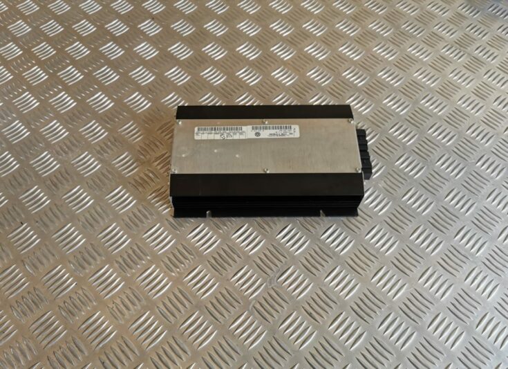 Audio pastiprinātāja bloks priekš VW PHAETON 2005