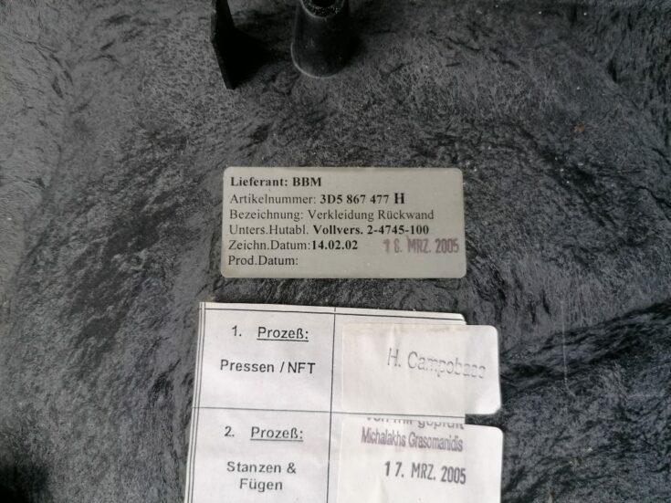 Bagāžnieka nodalījuma plaukts priekš VW PHAETON 2005