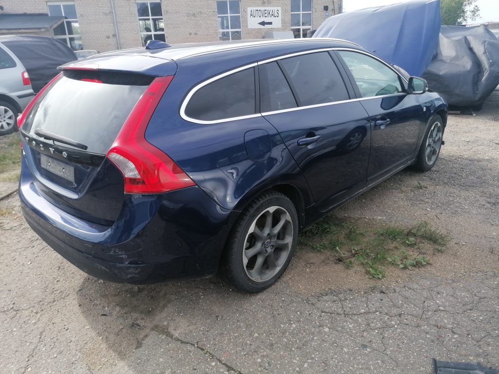 VOLVO V60 2012 301