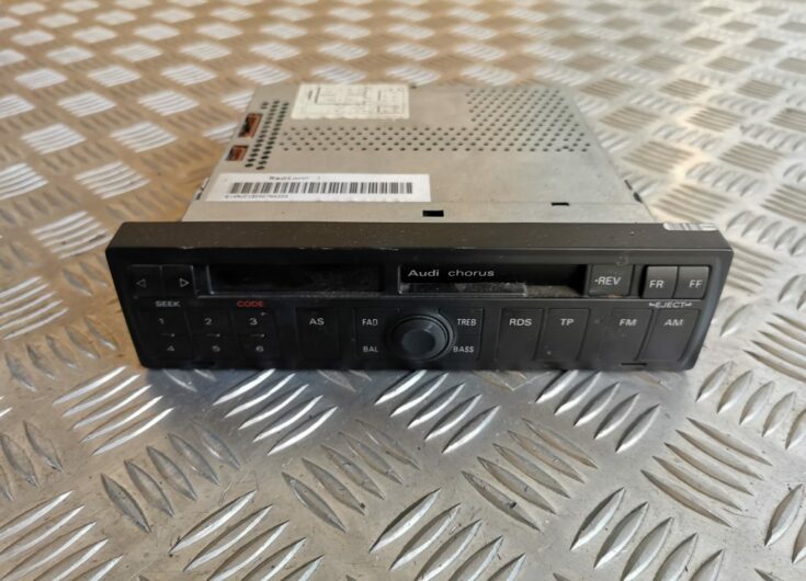 Automašīnas radio priekš AUDI A6 1998