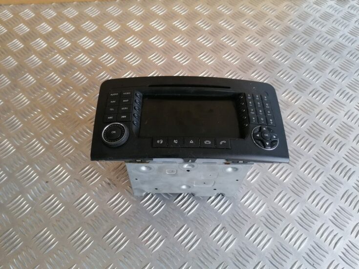 CD/DVD/Navigācijas bloks priekš MERCEDES BENZ ML320 2005 BLACK