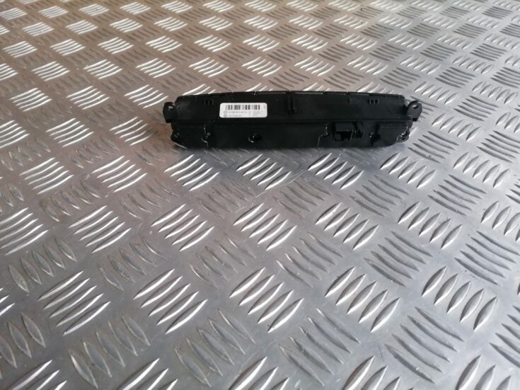 Mērinstrumentu paneļa pārslēgšanas pogas priekš MERCEDES BENZ ML320 2005 BLACK