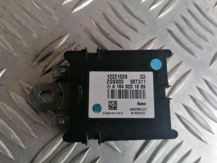 Antenas pastiprinātāja bloks priekš MERCEDES BENZ ML320 2005 BLACK