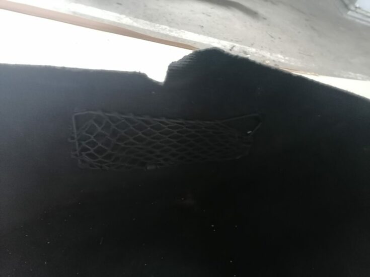 Bagāžnieka nodalījuma sānu apdare priekš MERCEDES BENZ ML320 2005 BLACK