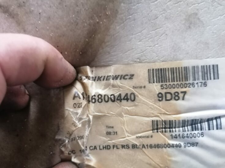 Bagāžnieka nodalījuma sānu apdare priekš MERCEDES BENZ ML320 2005 BLACK