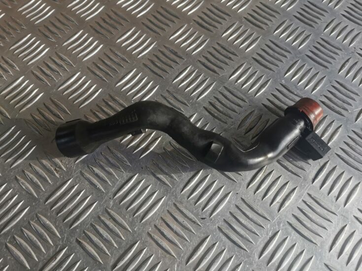 Kartera ventilācijas caurule priekš MERCEDES BENZ ML320 2005 BLACK