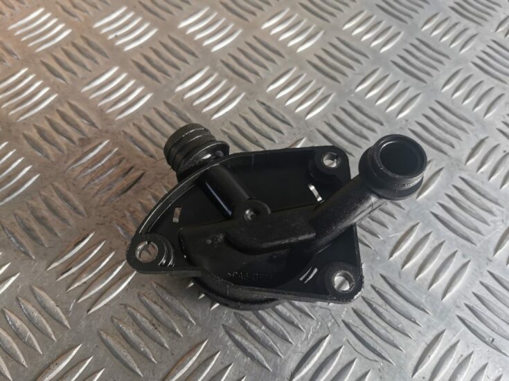 Kartera ventilācijas vārsts priekš MERCEDES BENZ ML320 2005 BLACK
