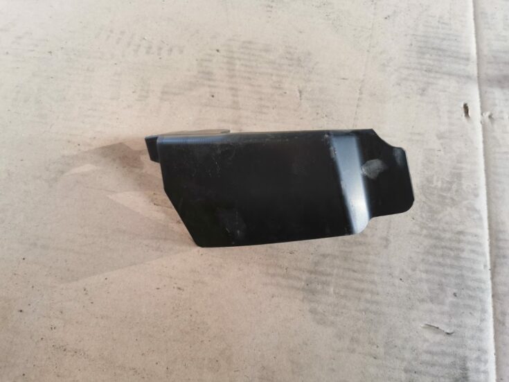 Salona plastmasa priekš MERCEDES BENZ ML320 2005 BLACK
