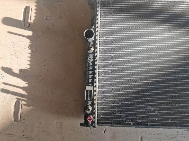 Dzesēšanas radiators priekš MERCEDES BENZ ML320 2005 BLACK