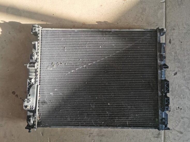 Dzesēšanas radiators priekš MERCEDES BENZ ML320 2005 BLACK