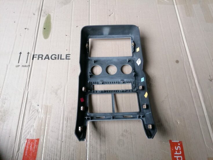 Mērinstrumentu paneļa dekoratīvais rāmis priekš DODGE JOURNEY 2008