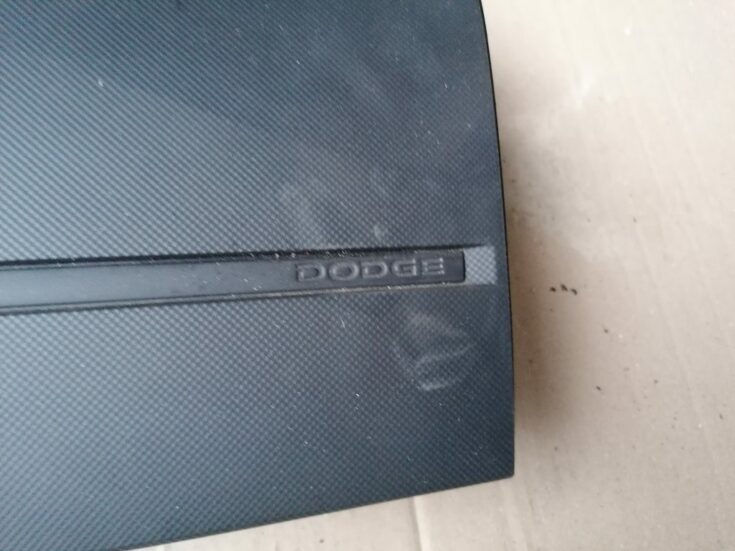 Mantu glabāšanas nodalījums pasažiera pusē priekš DODGE JOURNEY 2008