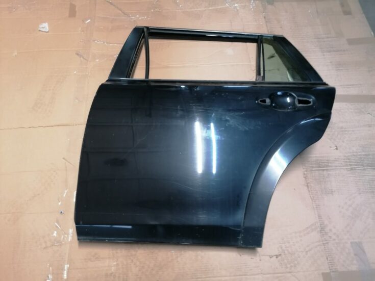 Aizmugurējās kreisās durvis priekš SUBARU LEGACY 2011