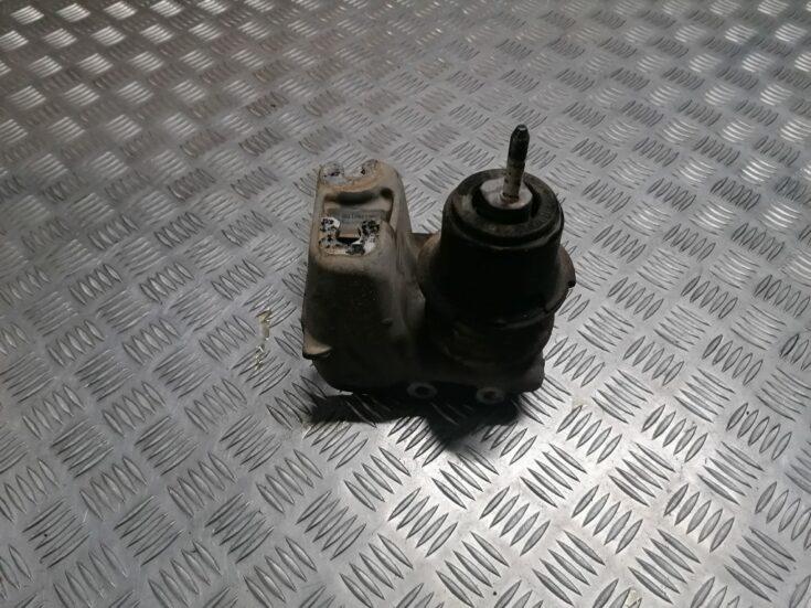 Dzinēja spilvens priekš SUBARU LEGACY 2011