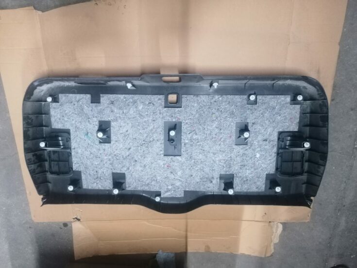 Bagāžnieka vāka liela apdare priekš SUBARU LEGACY 2011