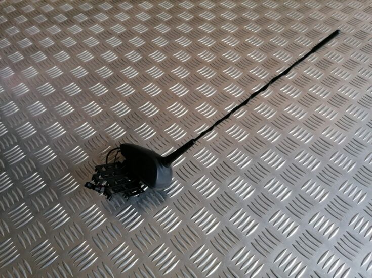 Jumta antena priekš BMW 1 E87 2009 WHITE