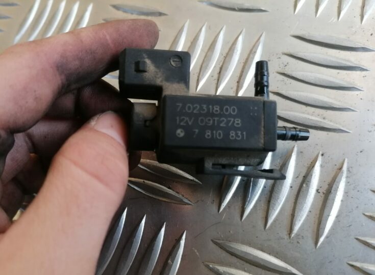 Solenoīda vakuuma vārsts priekš BMW 1 E87 2009 WHITE