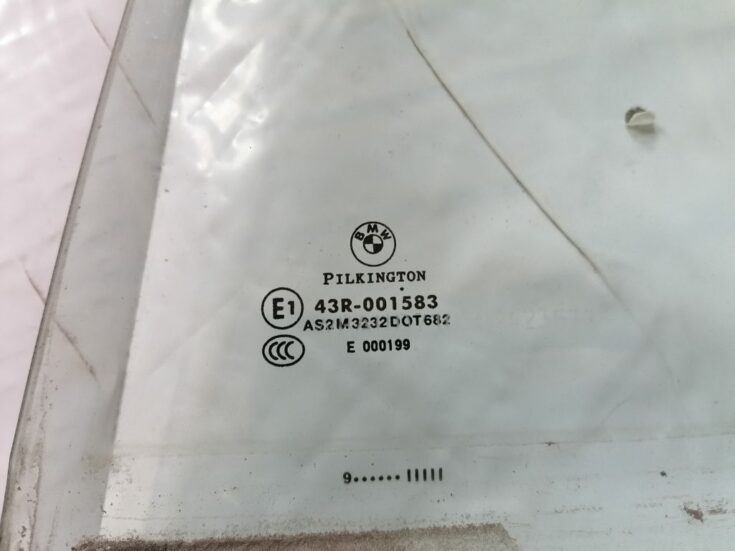 Aizmugurējo kreiso durvju stikls priekš BMW 1 E87 2009 WHITE
