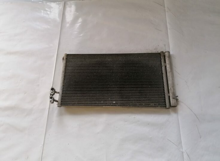 Gaisa kondicioniera radiators priekš BMW 1 E87 2009 WHITE