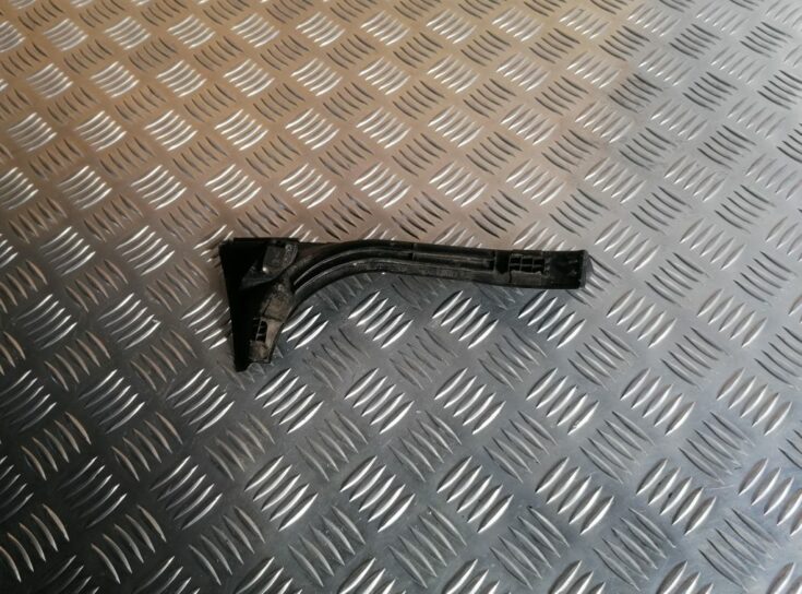 Salona plastmasa priekš LEXUS IS250 2007