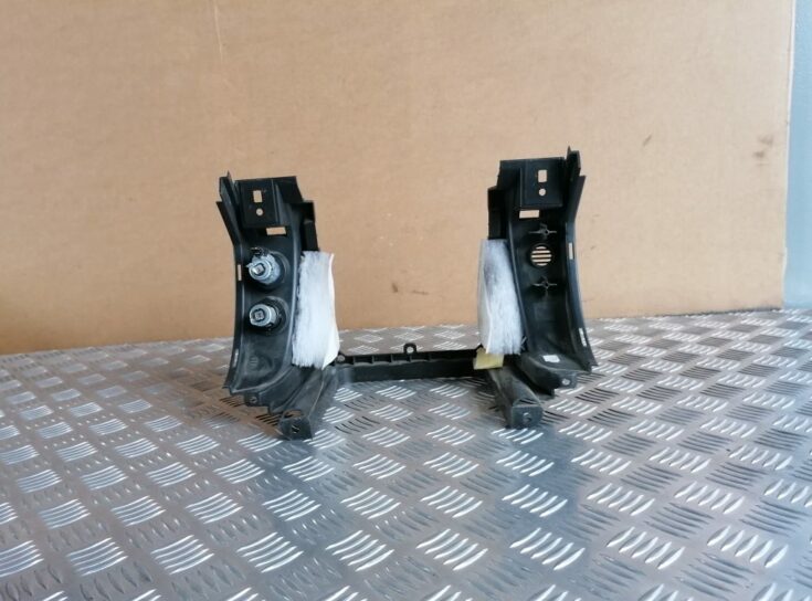 Mērinstrumentu paneļa apakšēja apdare priekš NISSAN PATHFINDER 2006