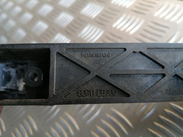 Priekšējāis labais durvju rokturis priekš NISSAN PATHFINDER 2006