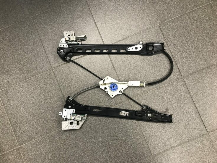 Stikla pacelšanas mehānisms aizmugurējais labais priekš MERCEDES BENZ CLS 320 2005